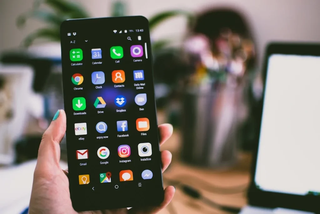 Infographic showing major constraints affecting smartphone design