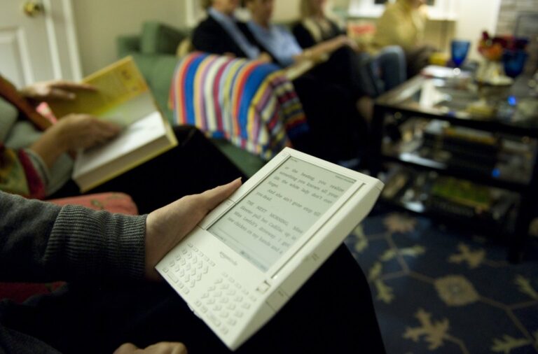 Kindle jailbreaking