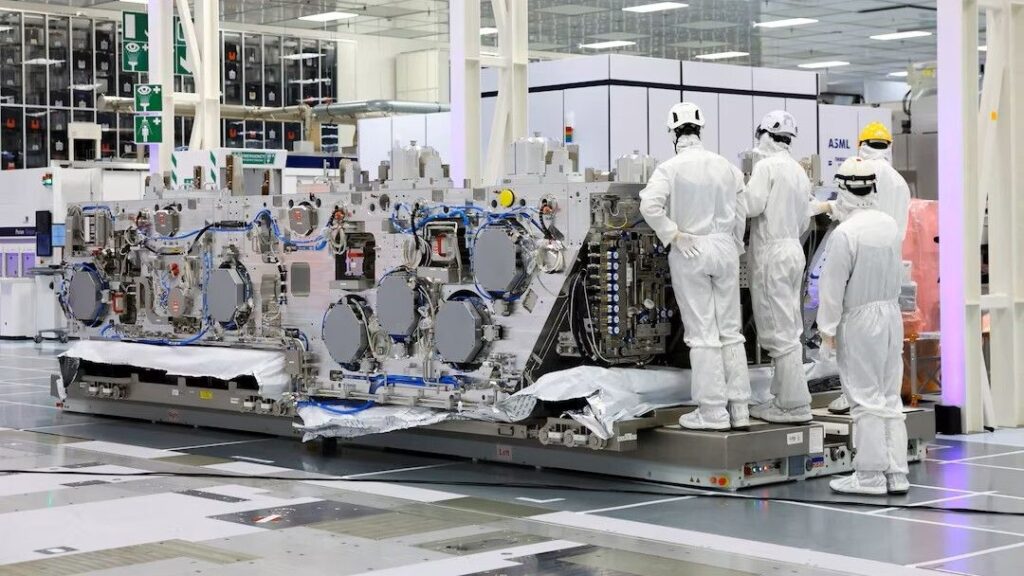 High-NA EUV lithography