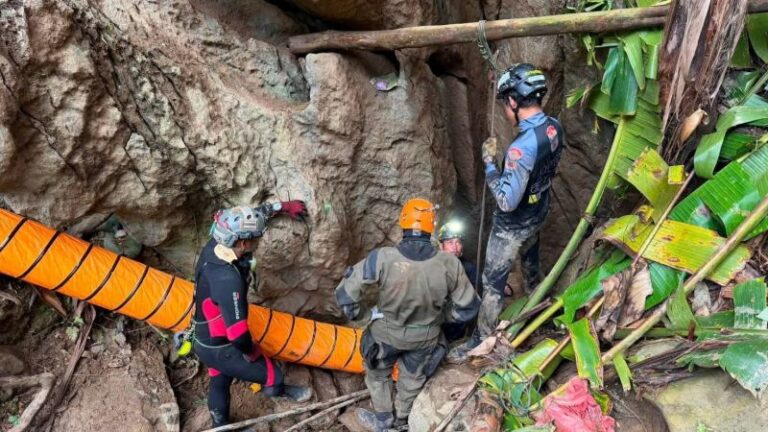 cave diving technology