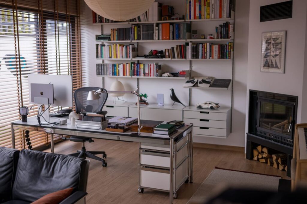 desk setup