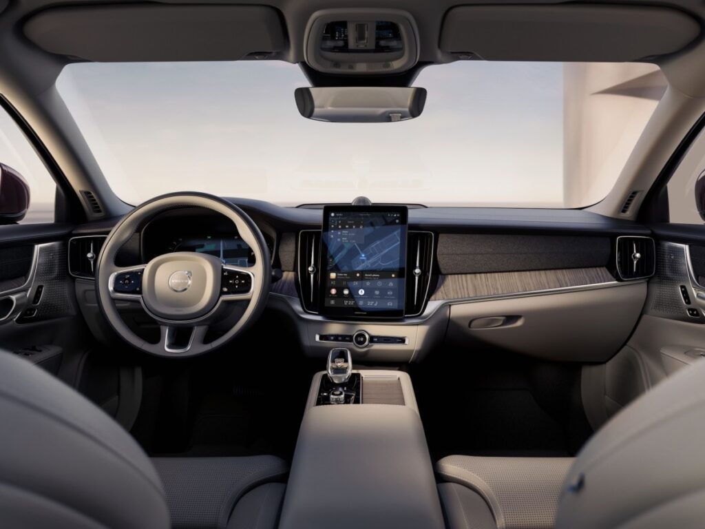 Volvo connected car technology