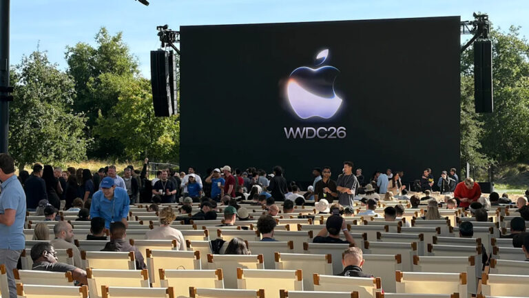 Apple Doubles Down on Google Gemini to Power 'Siri AI' in iOS 27