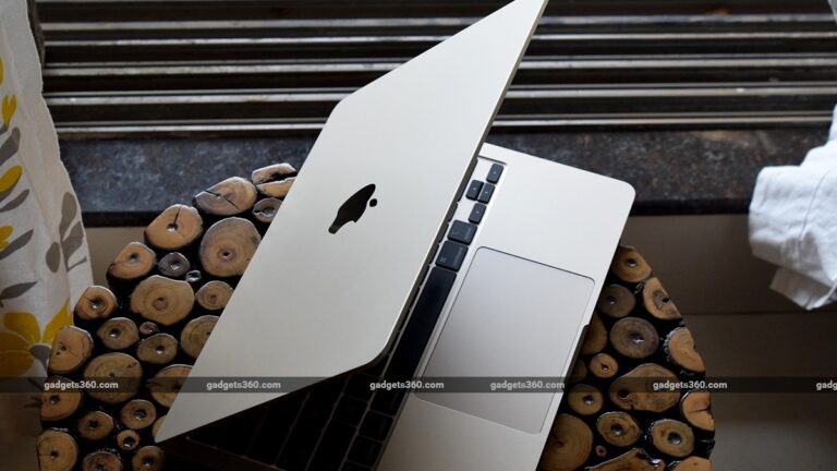 touchscreen MacBook