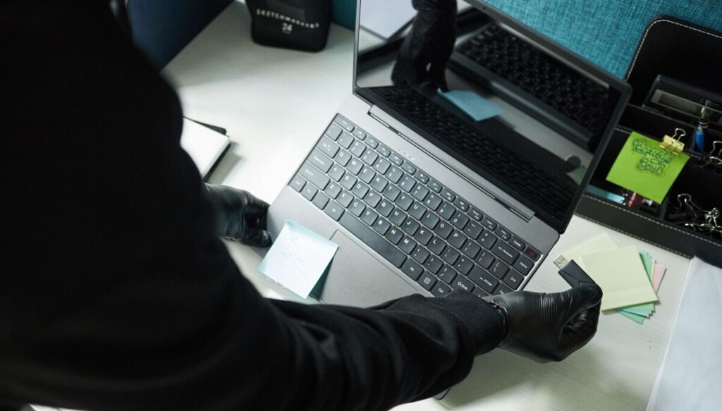 From Vishing to Physical Intrusions: The Aggressive New Tactics of the UNC3753 Extortion Group