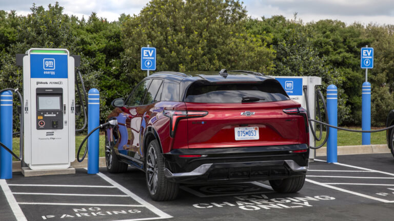 GM NACS charging