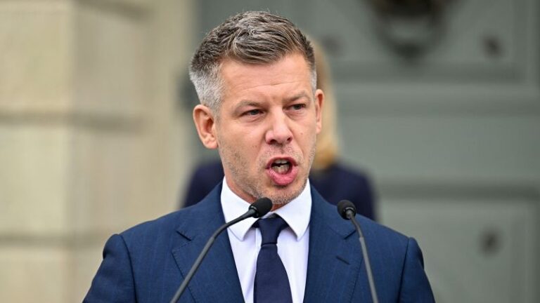 Hungary constitutional crisis
