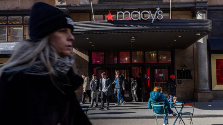 Macy's Q1 growth