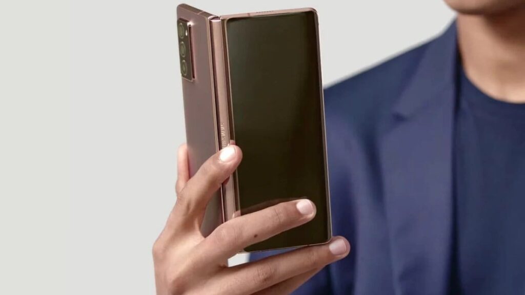 iPhone foldable OLED