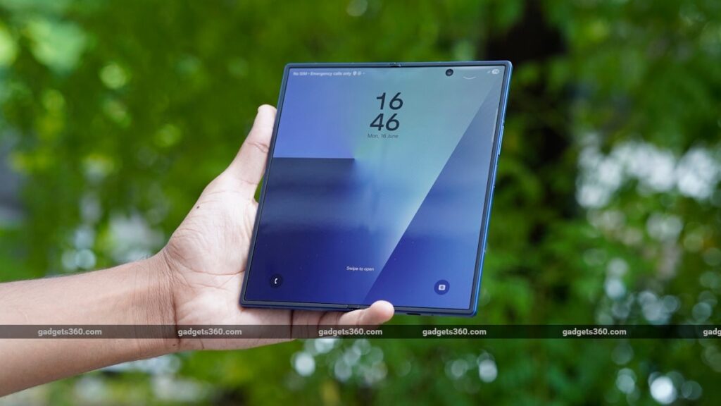 Samsung Galaxy Z Fold 8