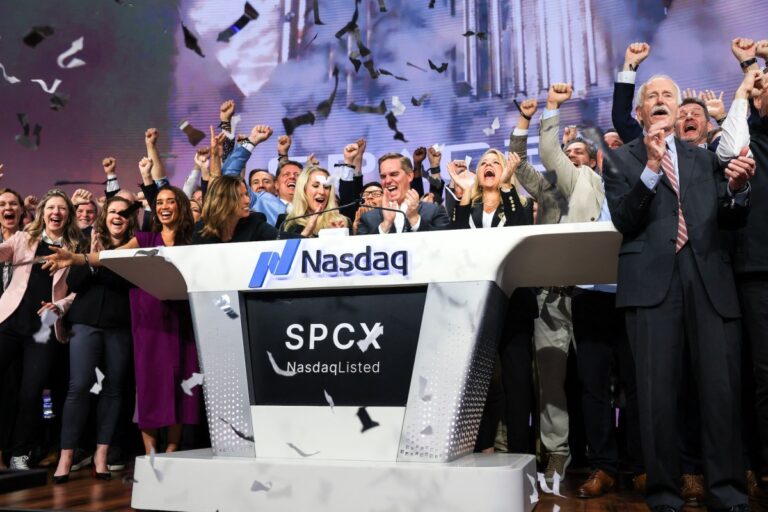 The AI IPO Fever: How SpaceX’s Market Debut is Redefining the ‘MANGOS’ Era