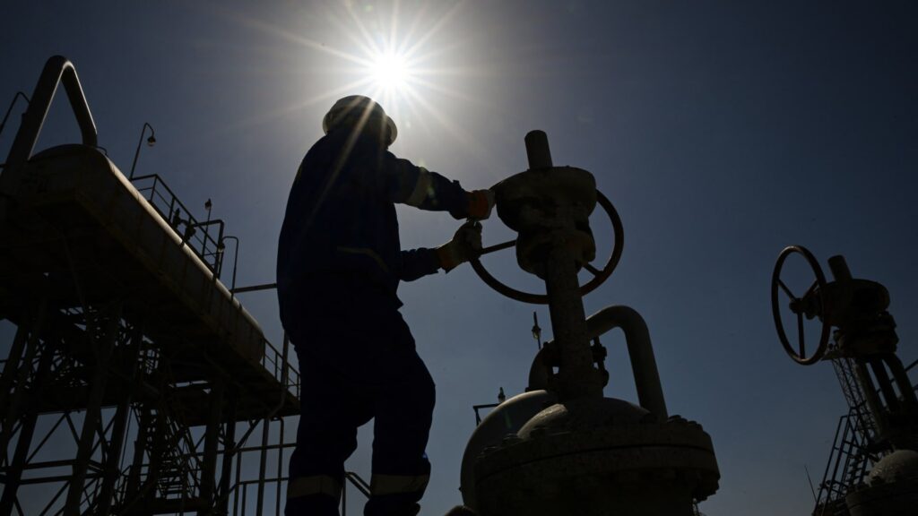 oil pipeline infrastructure