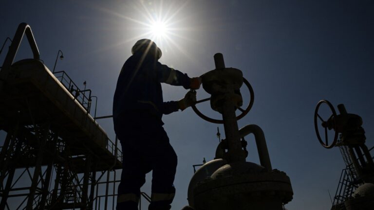 oil pipeline infrastructure