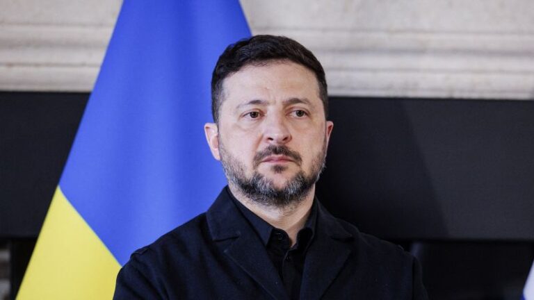 Volodymyr Zelensky Poland honor